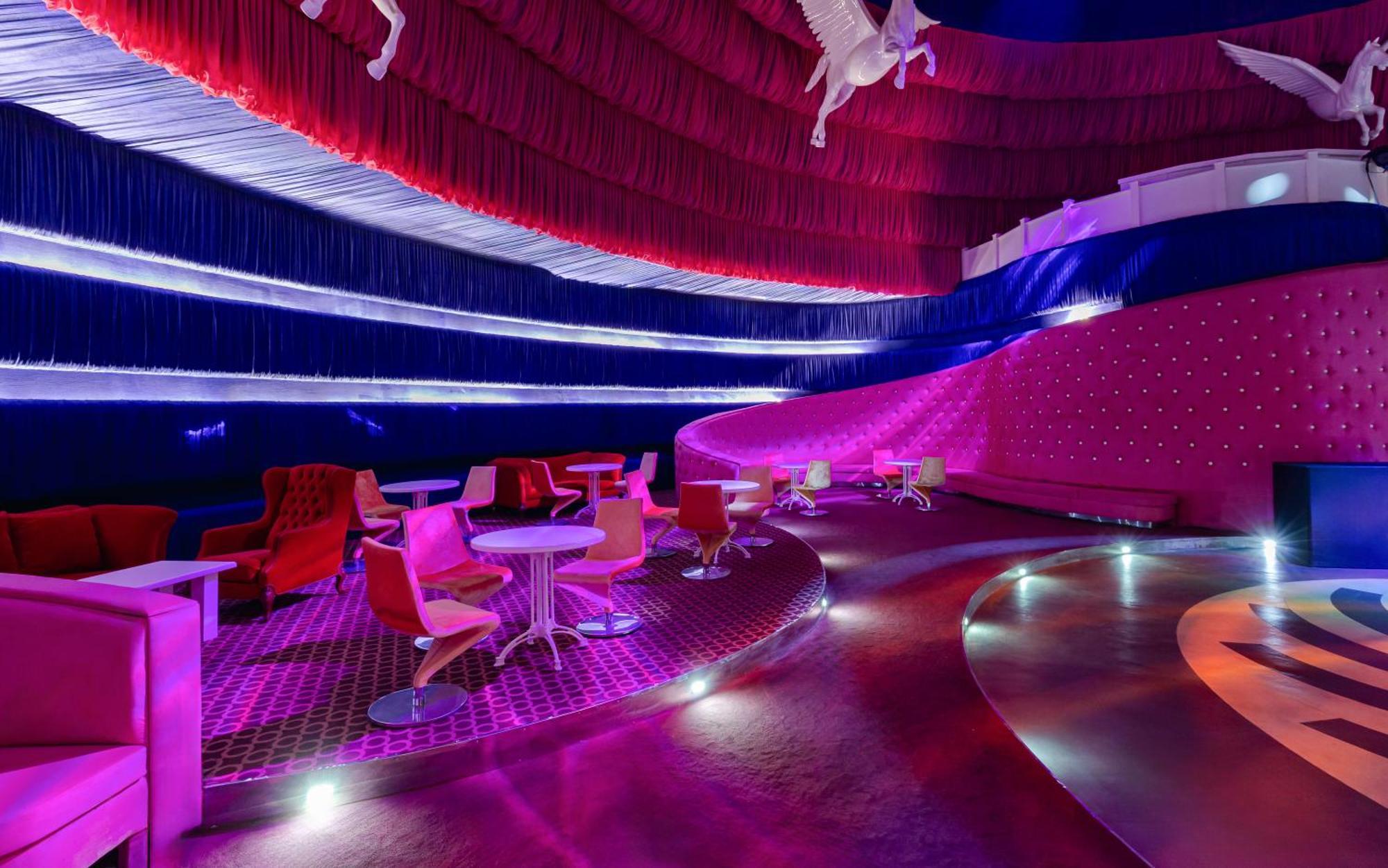 샤마키 팰리스 샤라딜 호텔 Seredil 외부 사진 Interior of the theatre