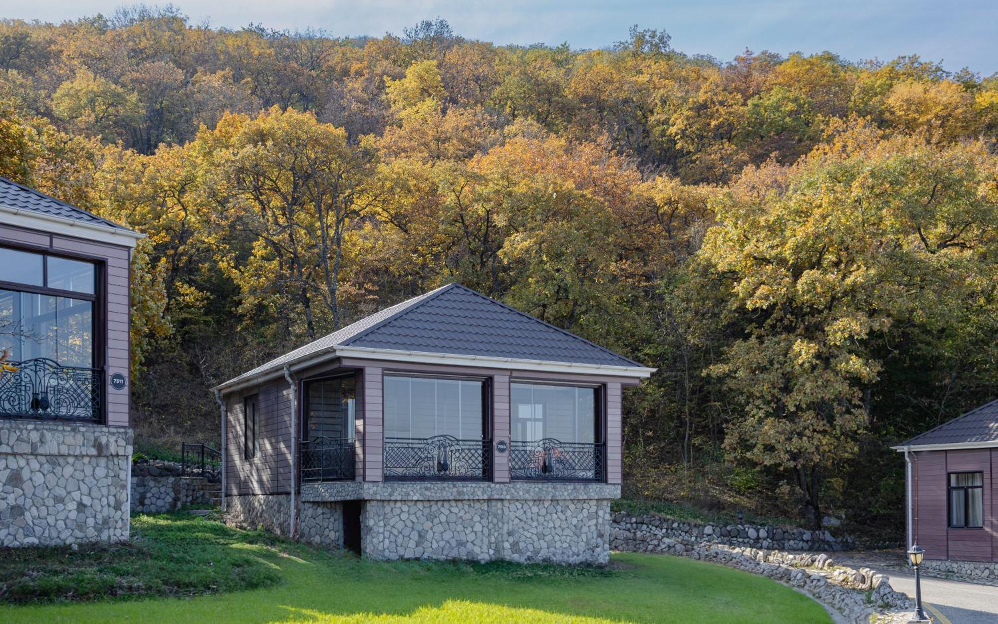 샤마키 팰리스 샤라딜 호텔 Seredil 외부 사진 A cottage in the resort